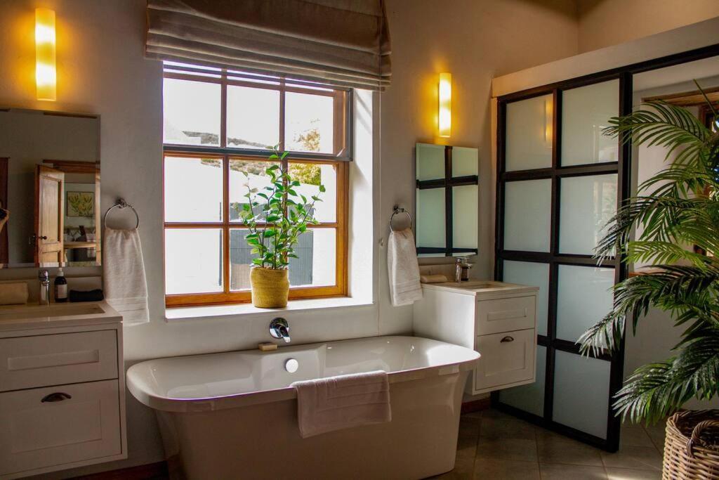 The Mulberry House, Getaway * Buffelskloof
