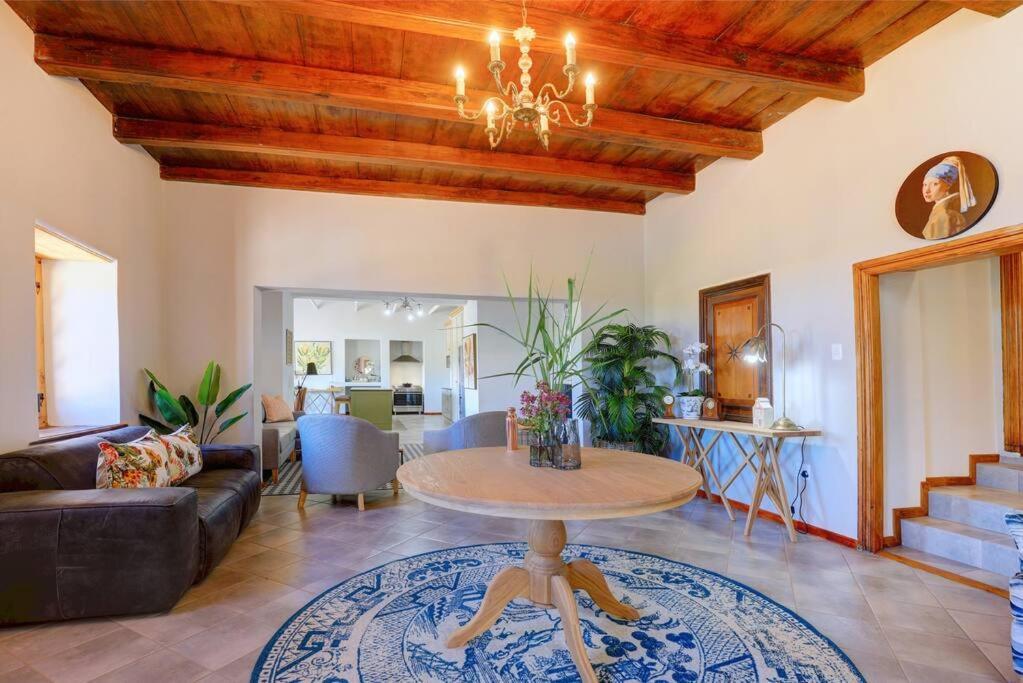 The Mulberry House, Getaway Holiday home Buffelskloof